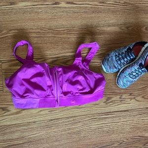 SheFit high impact wirefree sports bra